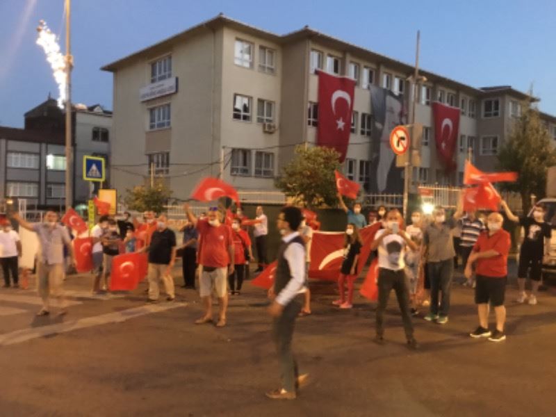 CHP'DEN BAYRAMPAŞA'DA ZAFER KONVOYU 2 1261091252810389