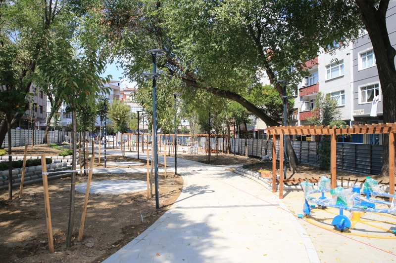 BAŞKAN AYDINER, PARK VE YOL YAPIM ÇALIŞMALARINI YERİNDE İNCELEDİ 5 IMG 3183
