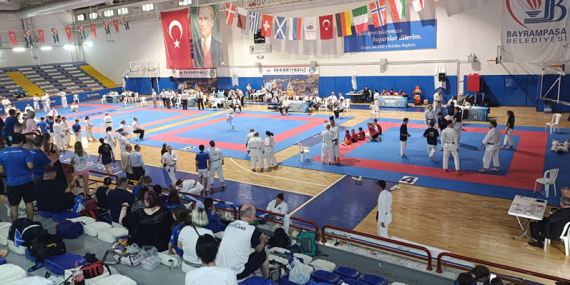 Bayrampaşa’da Karate Şampiyonası