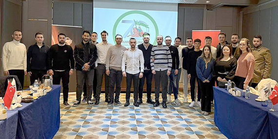 Rumeli Türkleri Kültür ve Dayanışma Derneği Gençlik Kolları yönetimi sezon açılış toplantısını gerçekleştirdi.