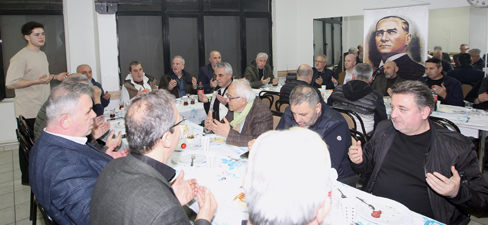 Rumeli Türkleri Bayrampaşa'da Sahur yaptı. 114 rumeli türkleri sahur