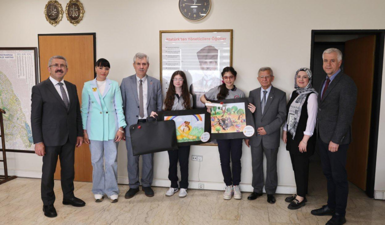 Bayrampaşalı öğrenciler kanserle mücadeleye resimle destek verdi…