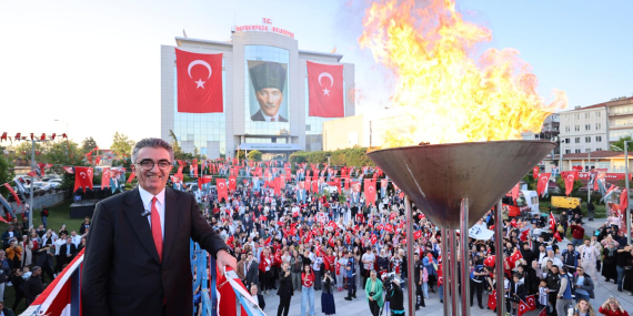 Bayrampaşa’da 19 Mayıs Coşkusu: Özgürlük ve Demokrasi Meşalesi Yakıldı 105 Bayrampaşa’da 19 Mayıs Coşkusu Özgürlük ve Demokrasi Meşalesi Yakıldı 232