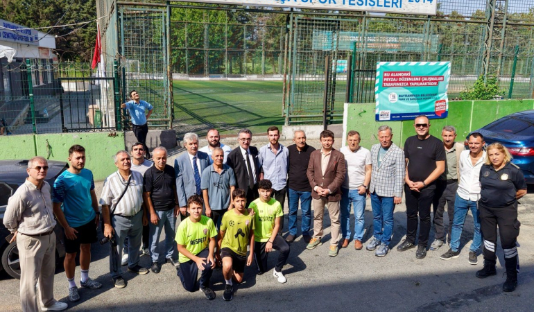Bayrampaşa’da Sahalar Yenileniyor…