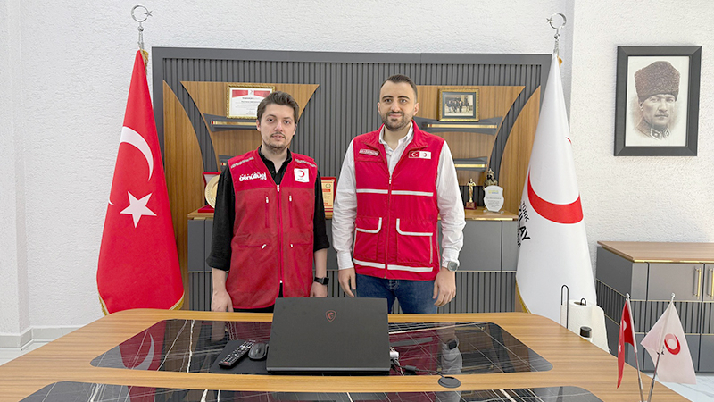 Bayrampaşa Genç Kızılay Başkanı Haşim Emir Esen Oldu.