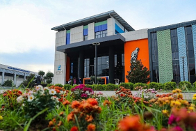 Aliağa Belediyesi'nin Yüzme Tesisleri İzmir’de Zirveye Oynuyor 1 aliaga-belediyesinin-yuzme-tesisleri-izmirde-zirveye-oynuyor.jpg