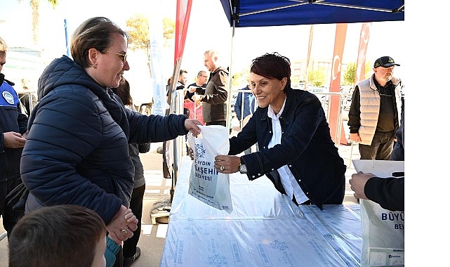 Başkan Çerçioğlu Binlerce Fideyi Didimliler ile Buluşturdu 35 baskan-cercioglu-binlerce-fideyi-didimliler-ile-bulusturdu.jpg