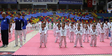 Sporun merkezi Selçuklu'da kuşak sınavı coşkusu yaşandı 9 sporun-merkezi-selcukluda-kusak-sinavi-coskusu-yasandi.jpg