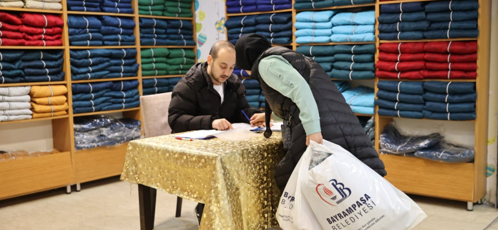 Bayrampaşa Belediyesi bu kez de çocukları sevindirdi.