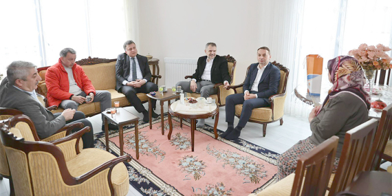 Bayrampaşa Belediye Başkan Vekili Akın Şehit Ailesine Ziyarette Bulundu.