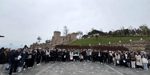 Bayrampaşalı Liseliler Yassıada’da Demokrasi Bilinci Kazandı…