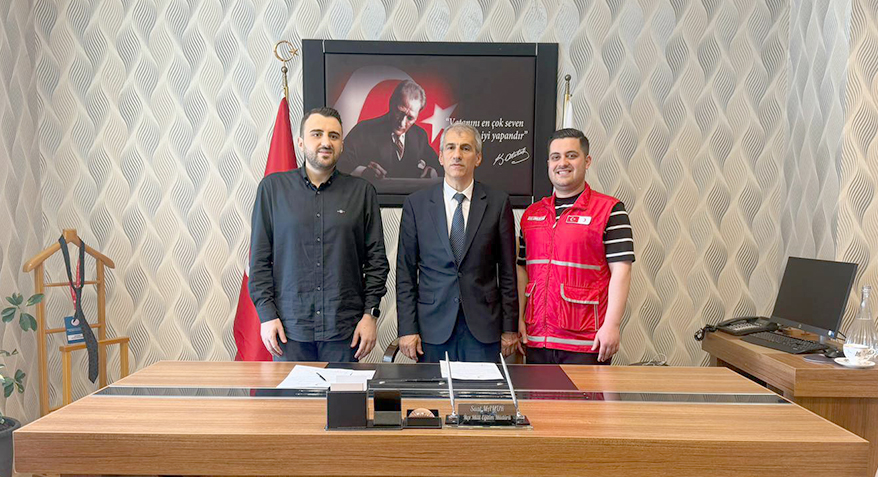 Bayrampaşa’da eğitim gören öğrencilerin daha sağlıklı ve hijyenik ortamlarda ders alabilmesi için önemli bir adım atıldı. 3 galeri okullarda kizilay hijyen bayrampasa milli egitim 2