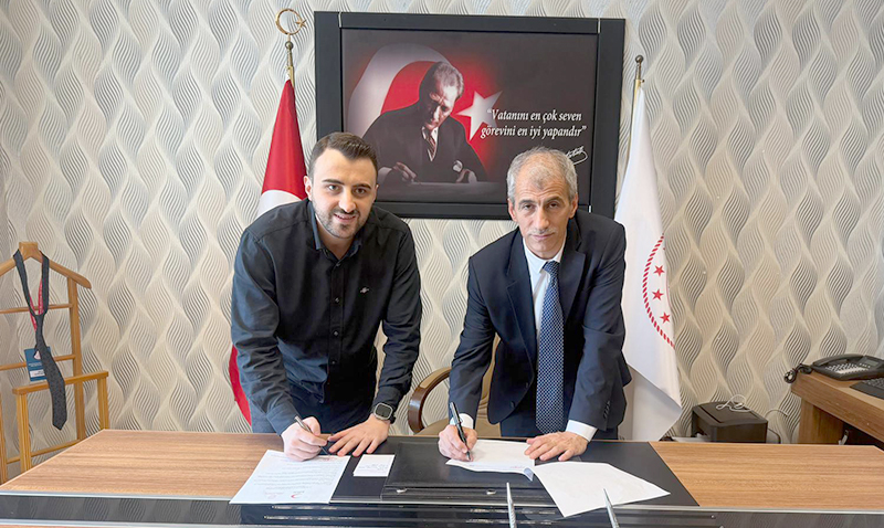 Bayrampaşa’da eğitim gören öğrencilerin daha sağlıklı ve hijyenik ortamlarda ders alabilmesi için önemli bir adım atıldı. 2 galeri okullarda kizilay hijyen bayrampasa milli egitim