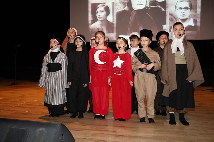 Bayrampaşa'da Balkanlardan Anadolu’ya, oradan da Gazze’ye taşıyan anlamlı bir etkinliğe imza atıldı. 9 rumeliden istiklal yoluna gonul koprusu kuruldu 4