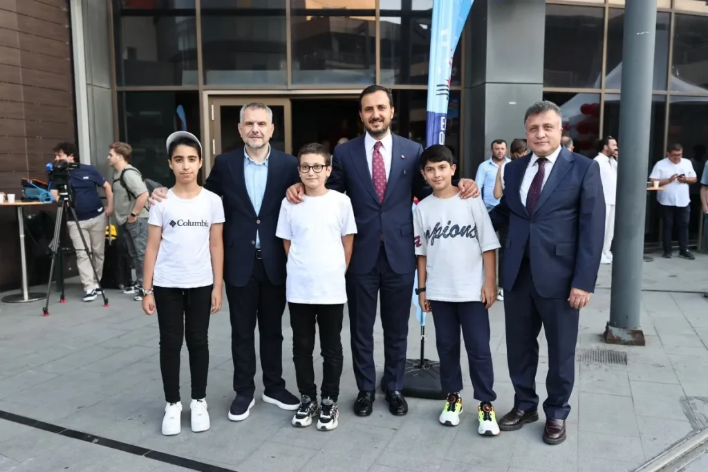 1.725 Öğrenci, Tek Ses: Bayrampaşa'da Müzik Ziyafeti 3 bayrampasa 1725 ogrenci muzik soleni 3