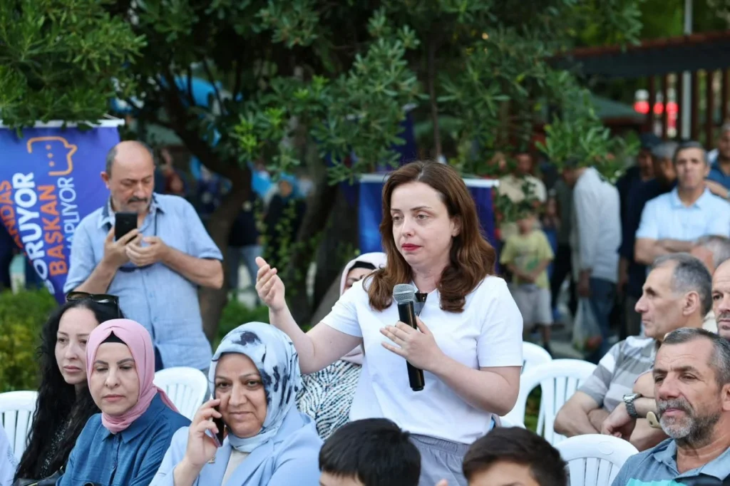 Bayrampaşa’da Ortak Akıl Dönemi: "Vatandaş Soruyor, Başkan Cevaplıyor" Buluşmaları Başladı! 7 bayrampasa belediyesi halk bulusmasi 4