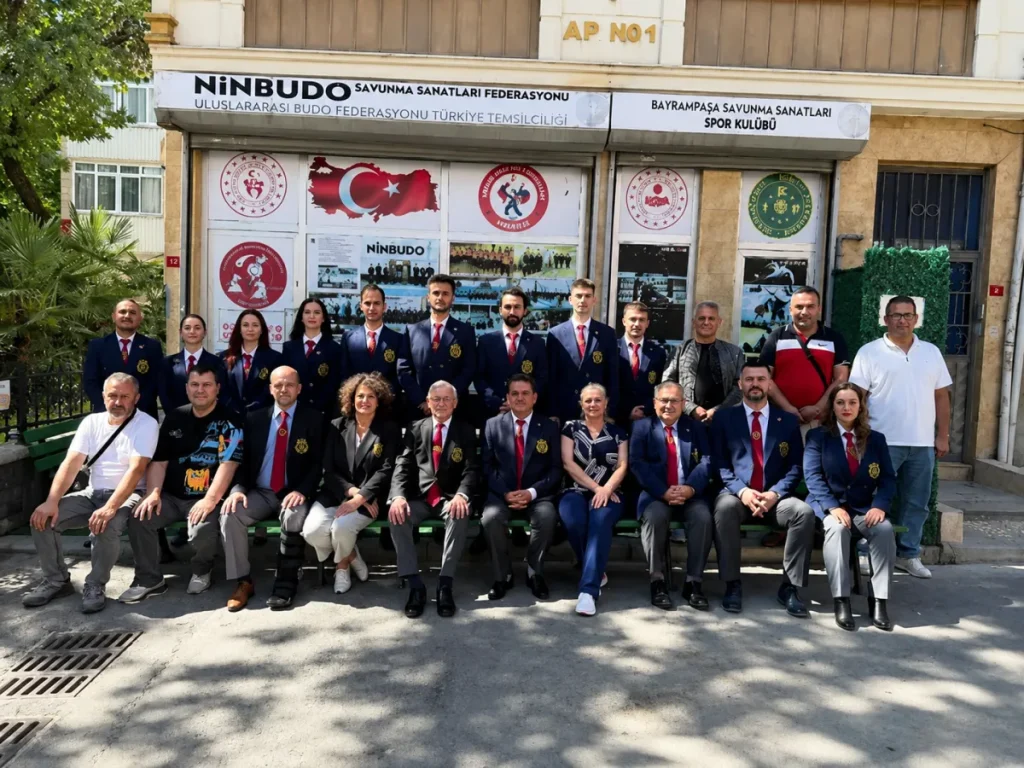 Sporun Kalbi Bayrampaşa’da Atıyor:Dünya Budo Federasyonu heyeti Bayrampaşa'da 1 dunya budo federasyonu ibf bayrampasa ziyareti