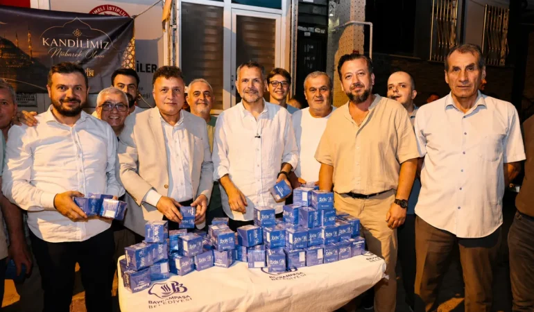 Bayrampaşa’da Mevlid Kandili İkramı: Başkan Vekili Akın Cemaatle Buluştu