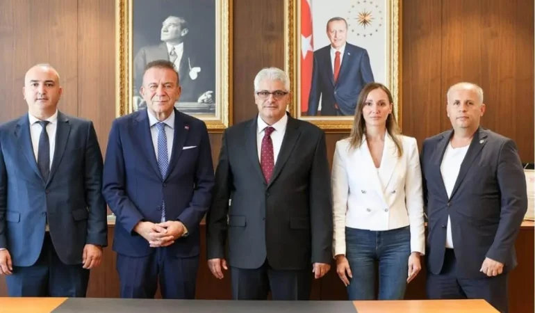 Türkiye Bosna Sancak Derneği’nden İÜC Rektörü Prof. Dr. Hüseyin Botanlıoğlu’na Anlamlı Ziyaret