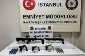 Bayrampaşa'da 5 ruhsatsız silah ele geçirildi